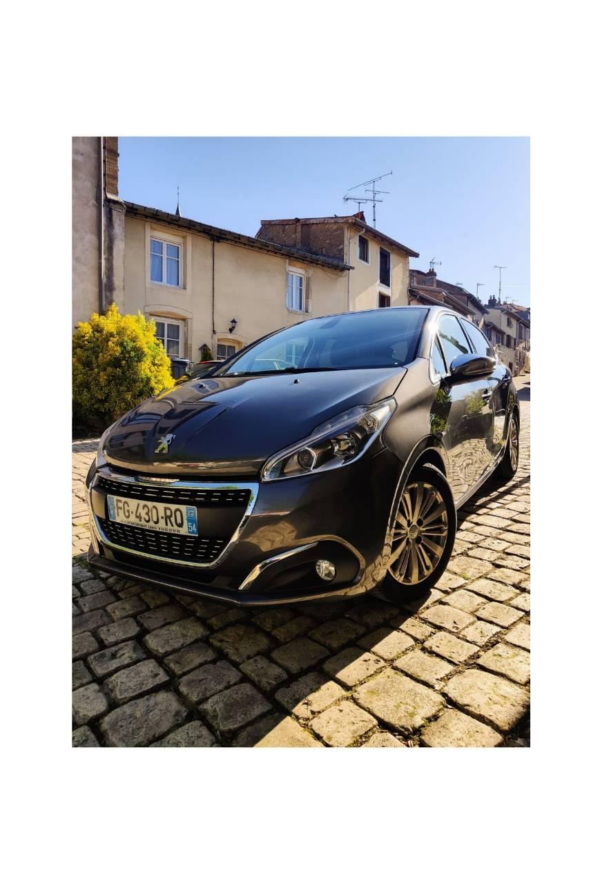 Peugeot 208 2019 à Nancy