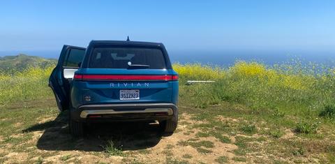 Rivian R1S 2025