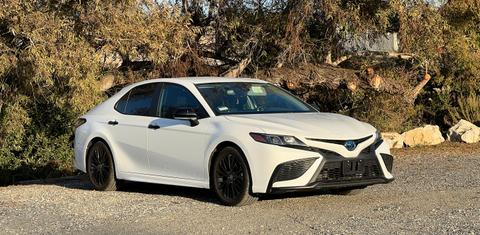 Toyota Camry Hybrid 2022