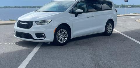 Chrysler Pacifica 2023