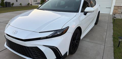 Toyota Camry Hybrid 2026