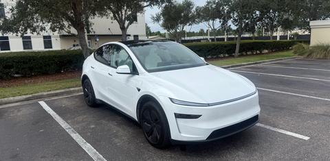 Tesla Model Y 2026