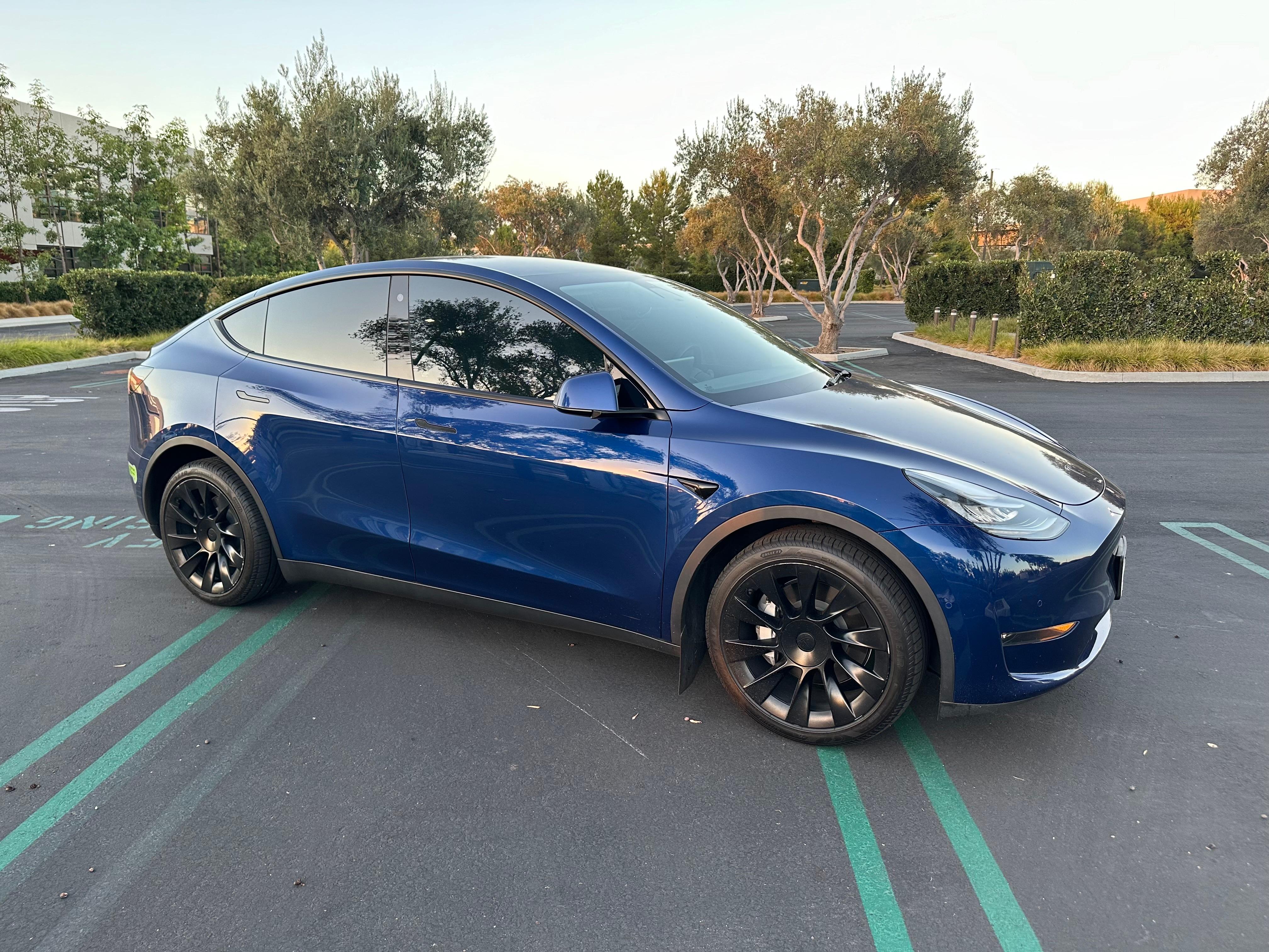 Tesla Model Y 2021 in Irvine, CA