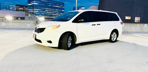 Toyota Sienna 2016