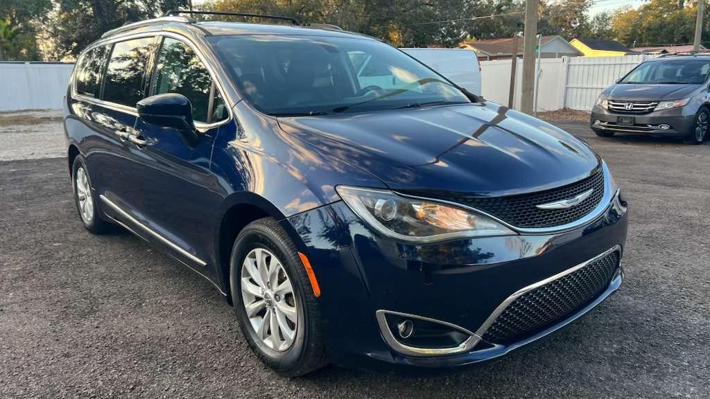 Chrysler Pacifica 2018 in 