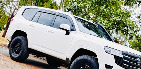 Toyota LANDCRUISER 2025