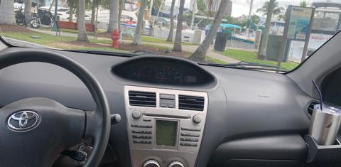 Toyota Yaris 2011
