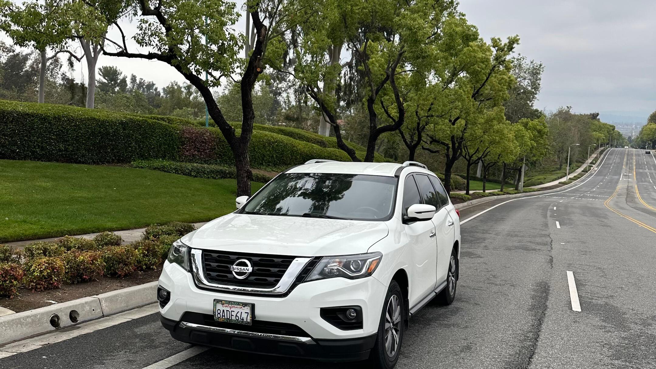 Nissan Pathfinder 2017 in Highland, CA