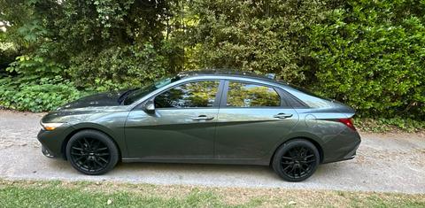 Hyundai Elantra 2024