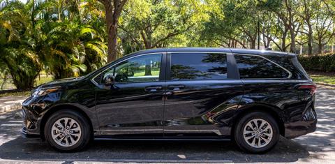 Toyota Sienna 2025