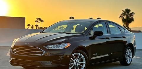 Ford Fusion Hybrid 2019