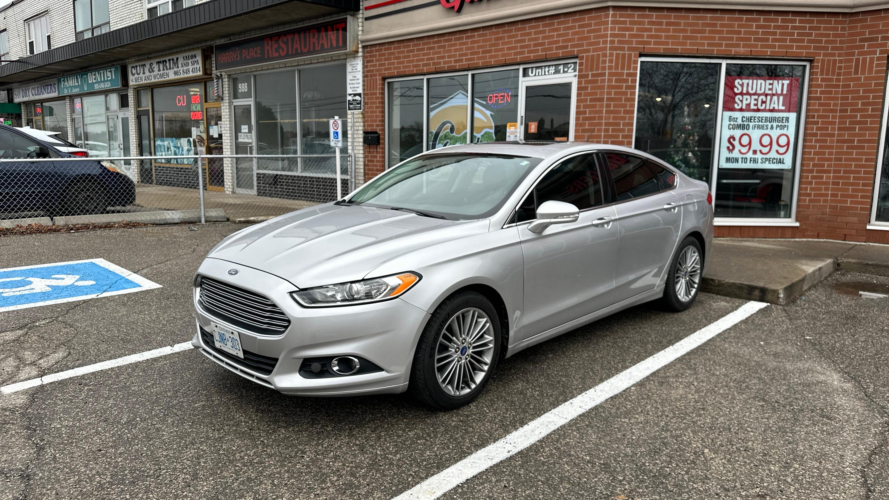 Ford Fusion 2013 à 