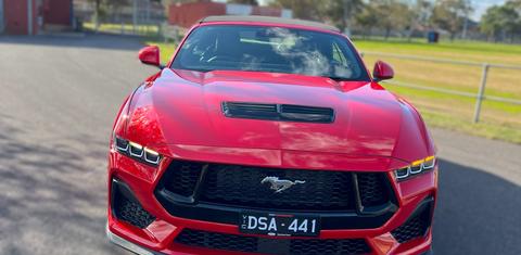 Ford MUSTANG 2024