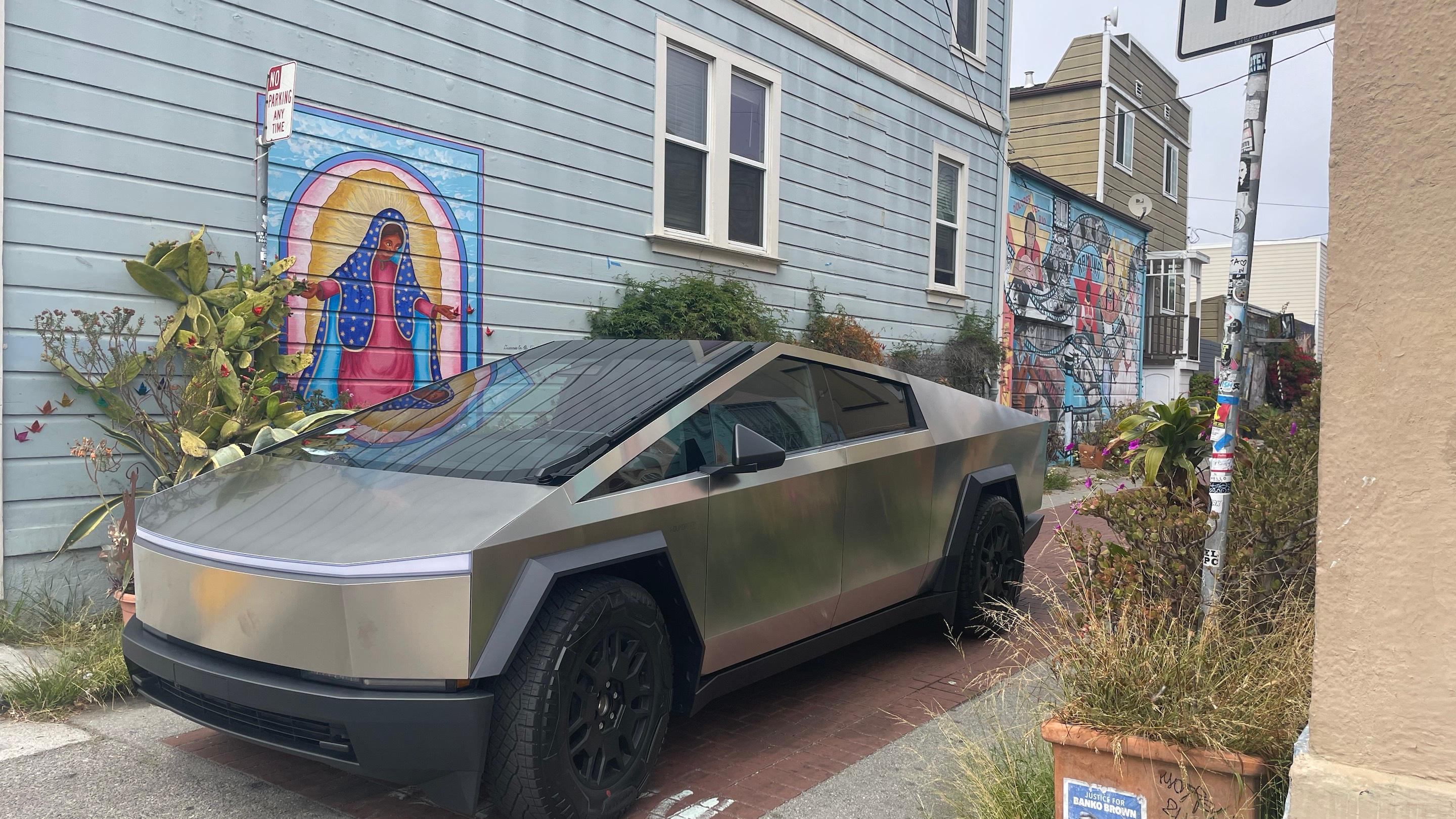 Tesla Cybertruck 2024 in Scotts Valley, CA