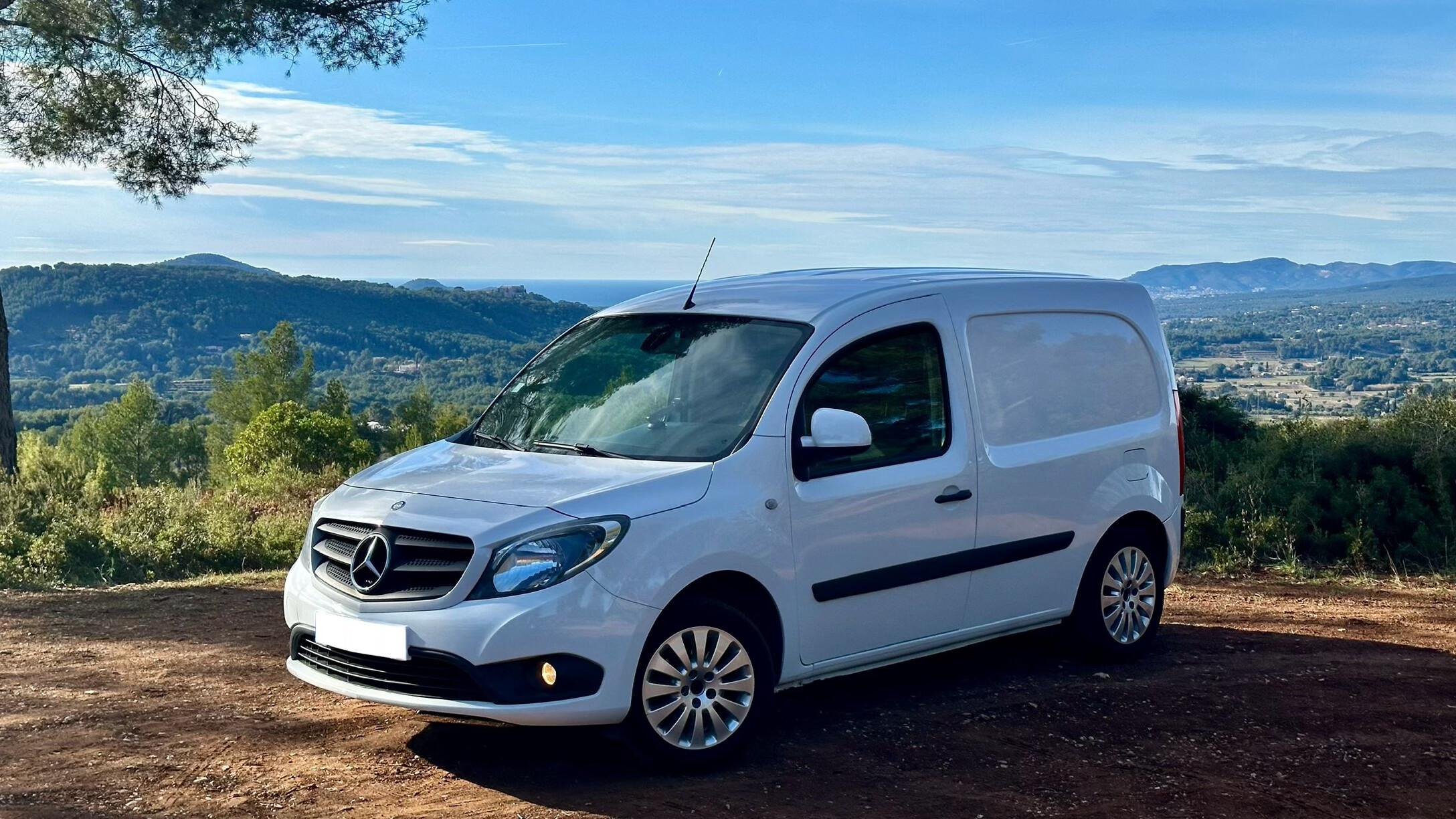 Mercedes-Benz CITAN 2016 à Le Beausset