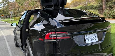 Tesla Model X 2025