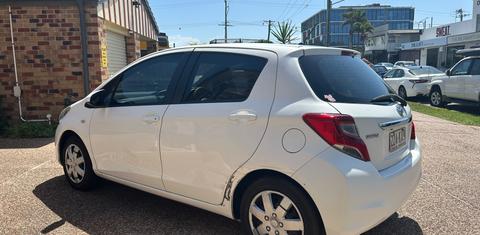 Toyota YARIS 2015