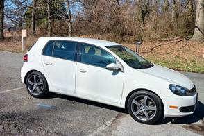 Volkswagen Golf car