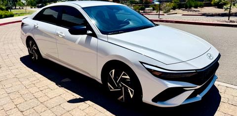 Hyundai Elantra 2025