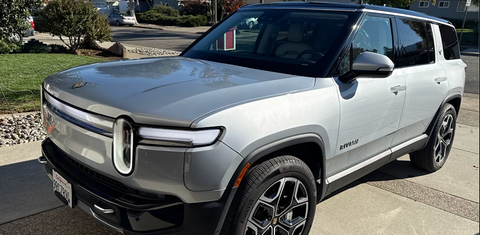 Rivian R1S 2025