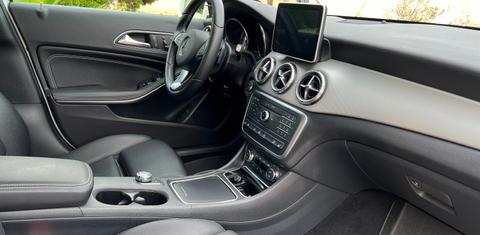 Mercedes-Benz GLA-Class 2016