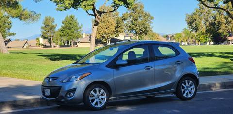 Mazda Mazda2 2013