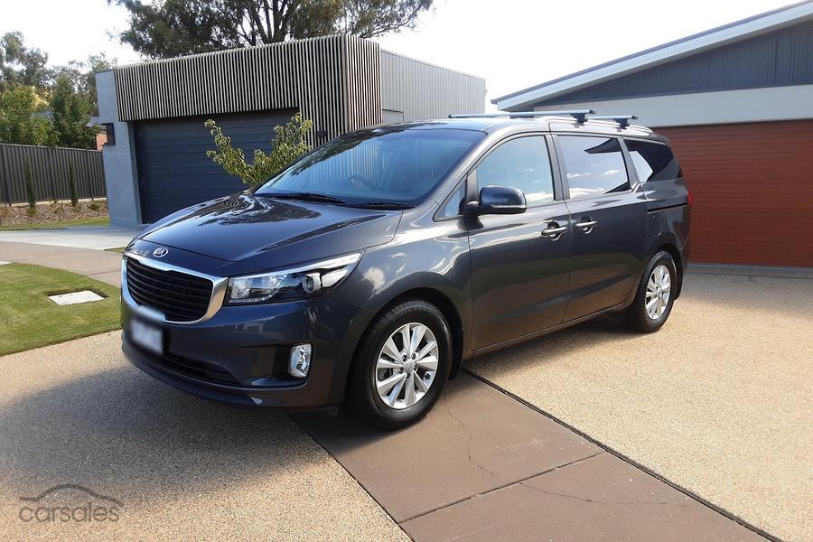 Kia CARNIVAL 2017 in Mambourin