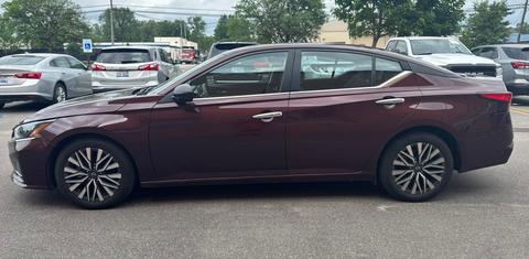 Nissan Altima 2024