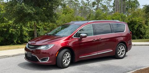 Chrysler Pacifica 2017
