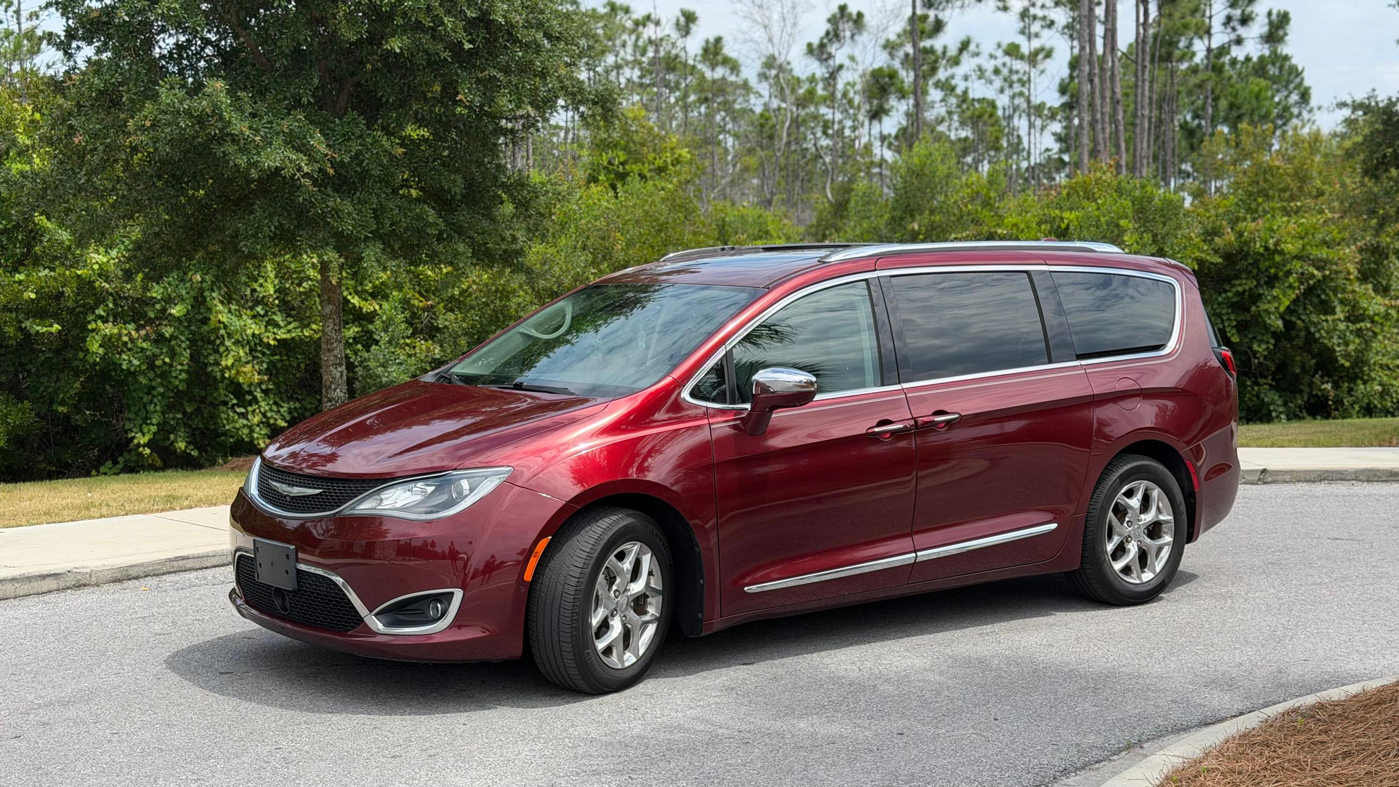 Chrysler Pacifica 2017 in Panama City Beach, FL