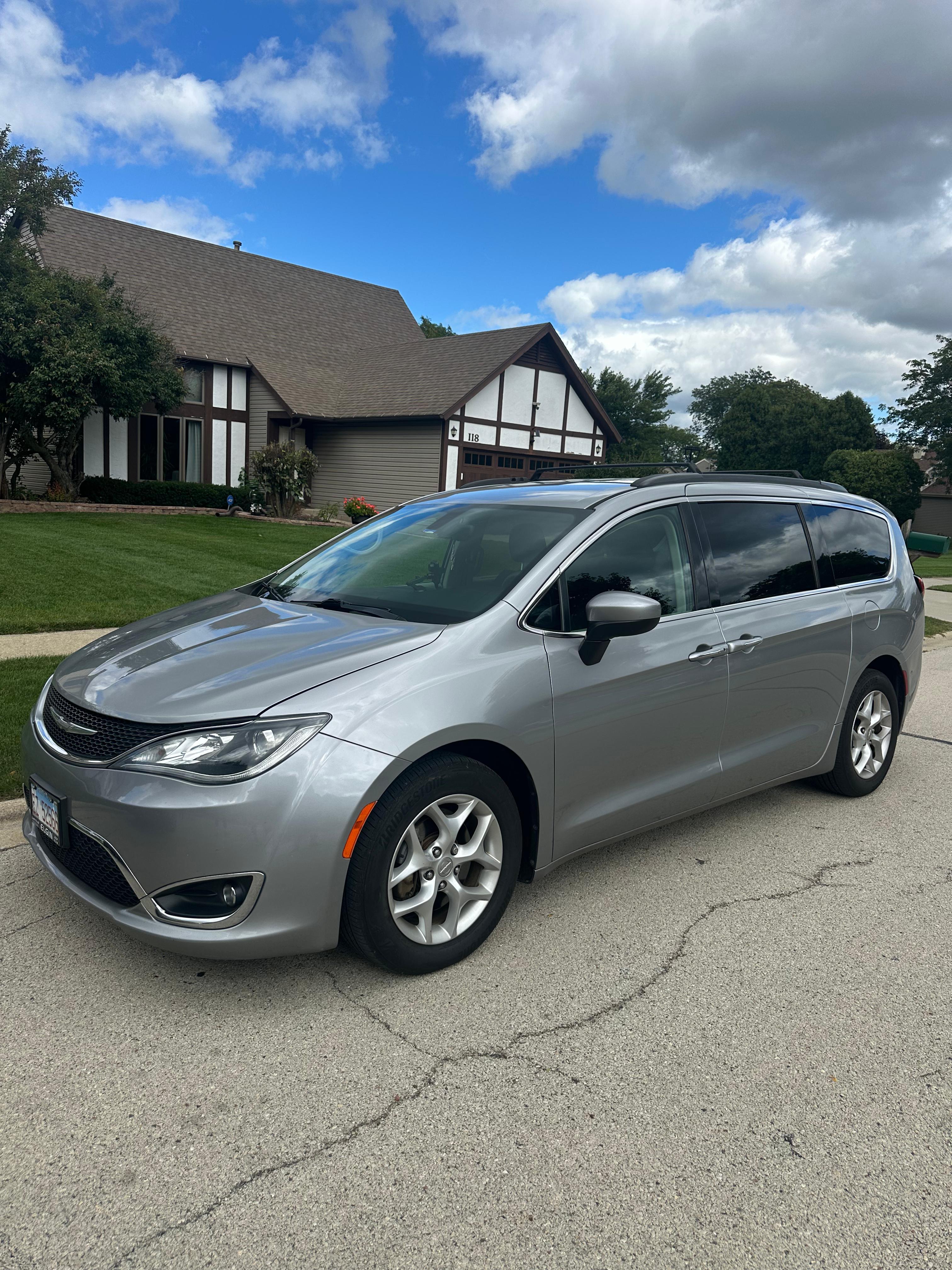 Chrysler Pacifica 2017 in 