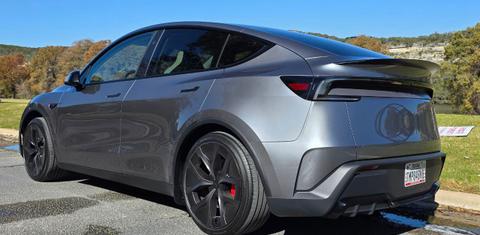 Tesla Model Y 2026