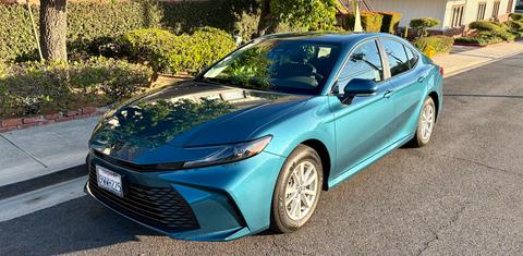 Toyota Camry Hybrid 2026