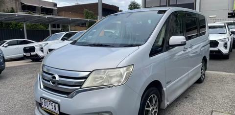 Nissan Serena 2013