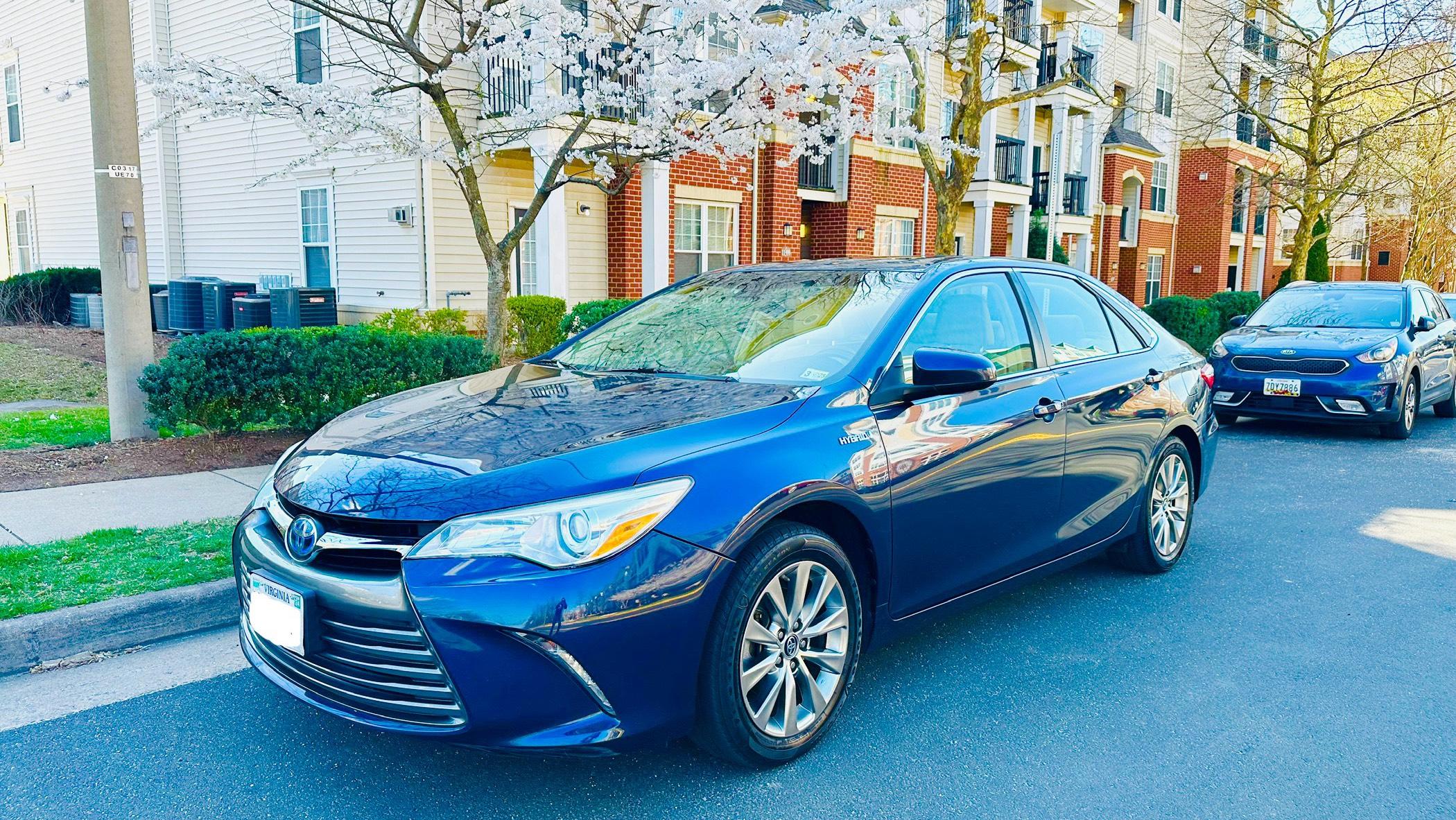 Toyota Camry Hybrid 2017 in Fairfax, VA