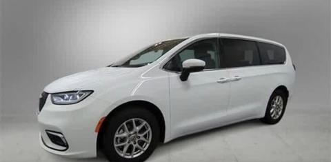 Chrysler Pacifica 2023