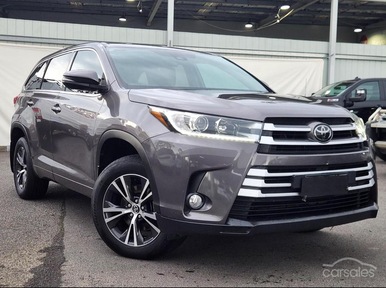Toyota KLUGER 2018 in 
