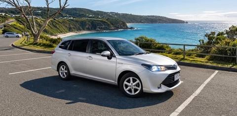 Toyota Corolla Fielder Hybrid 2021