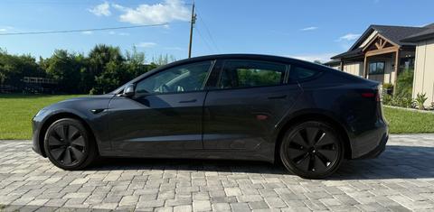 Tesla Model 3 2025