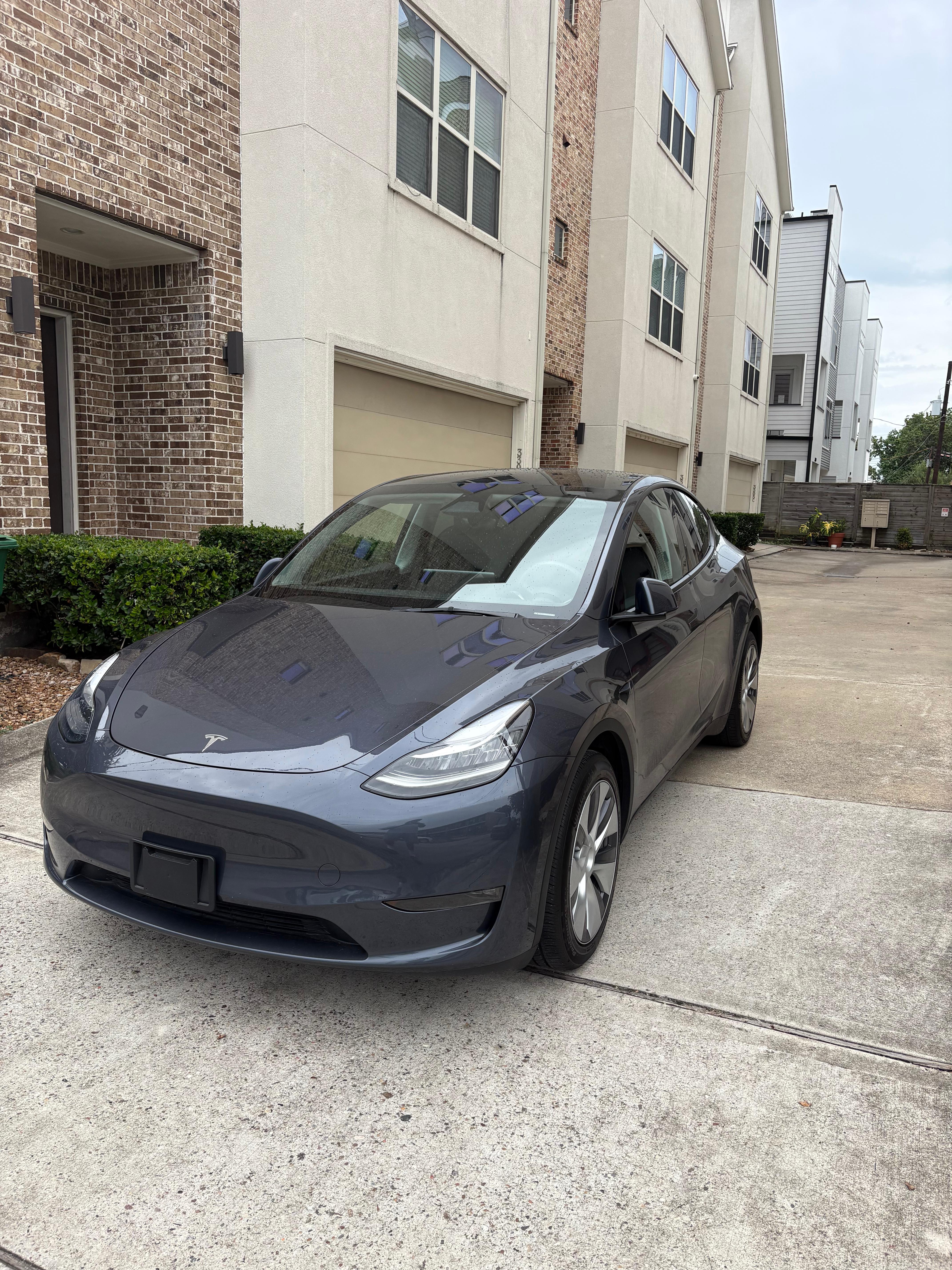 Tesla Model Y 2023 in Houston, TX