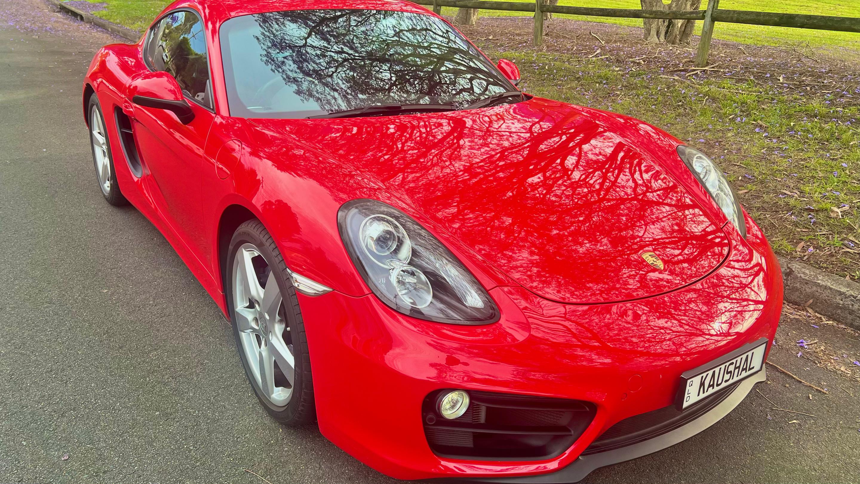 Porsche CAYMAN 2015 in Putney