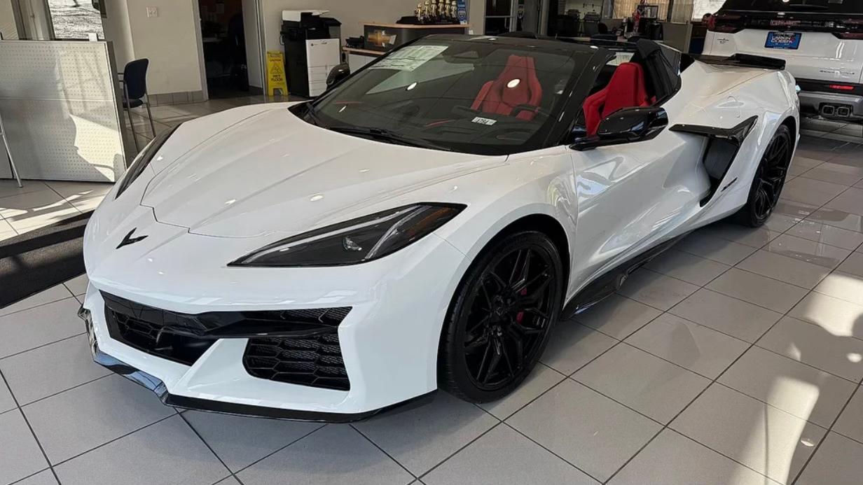 Chevrolet Corvette 2026 in Dearborn, MI