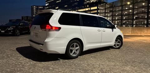 Toyota Sienna 2013