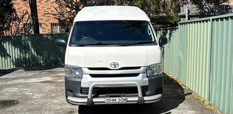 Toyota HIACE 2016