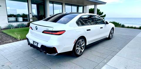 BMW i7 2024