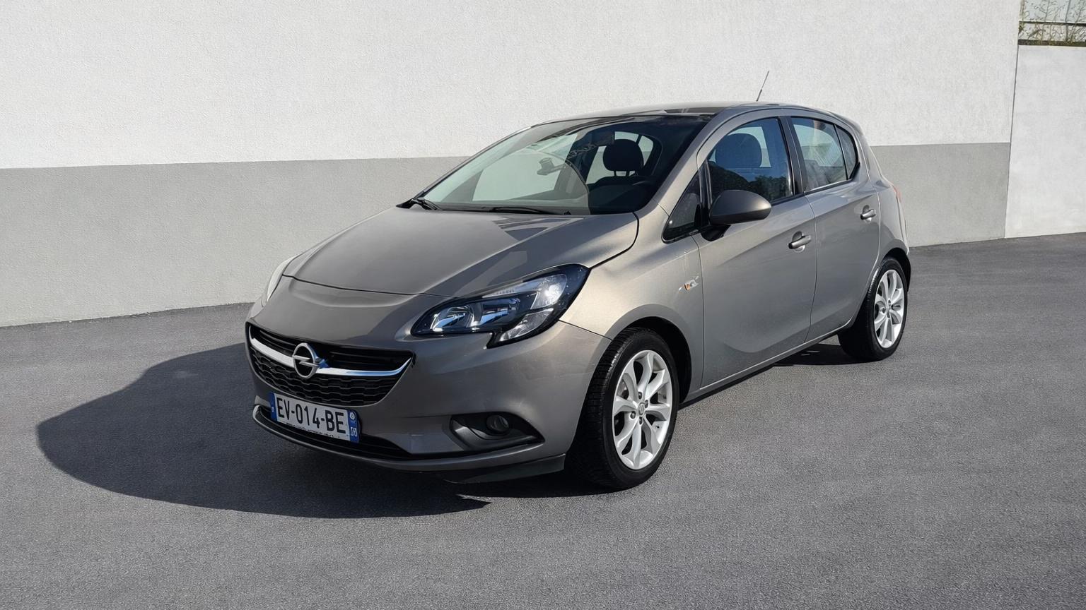 Opel CORSA 2015 à Castelnau-le-Lez