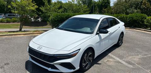 Hyundai Elantra 2025