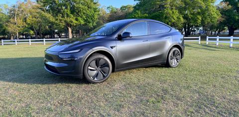 Tesla Model Y 2026