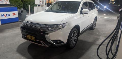 Mitsubishi OUTLANDER 2019