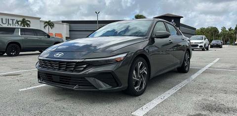Hyundai Elantra 2024